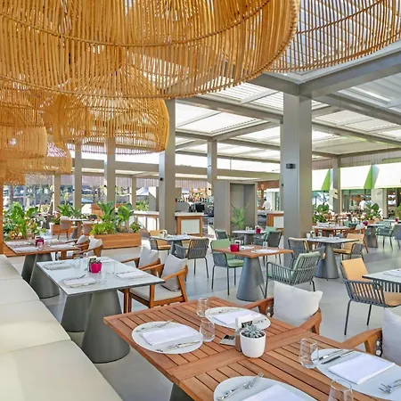 Üdülőközpont Cullinan 5*
