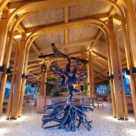 Semesteranläggning (resort) Cullinan 5*